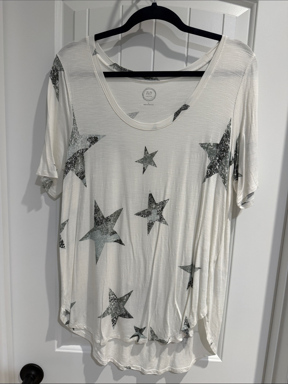 Wit & Wisdom Cream Short-Sleeve Scoop Neck Star Tee